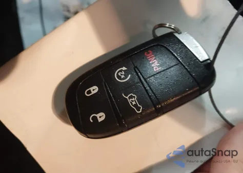 2021 Jeep Grand Cherokee Laredo X 4X4 z USA, uszkodzony, nr VIN 1C4RJFAG3MC515615